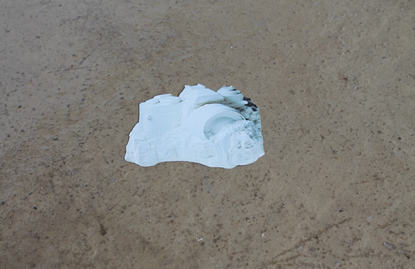 OBJECT / A | Artists | Lee Machell: Camera (2013)
